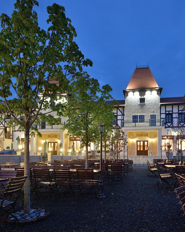 Hotel Castel Royal Mosnita Noua Exterior photo